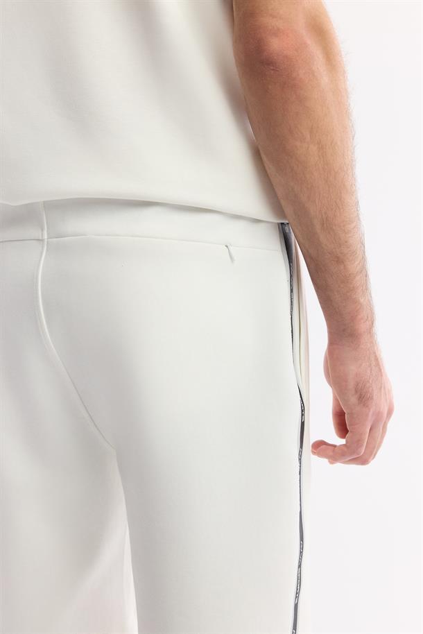 Ekru Beli Lastikli Bağcıklı Bi-Stretch İnterlok Örme Şort