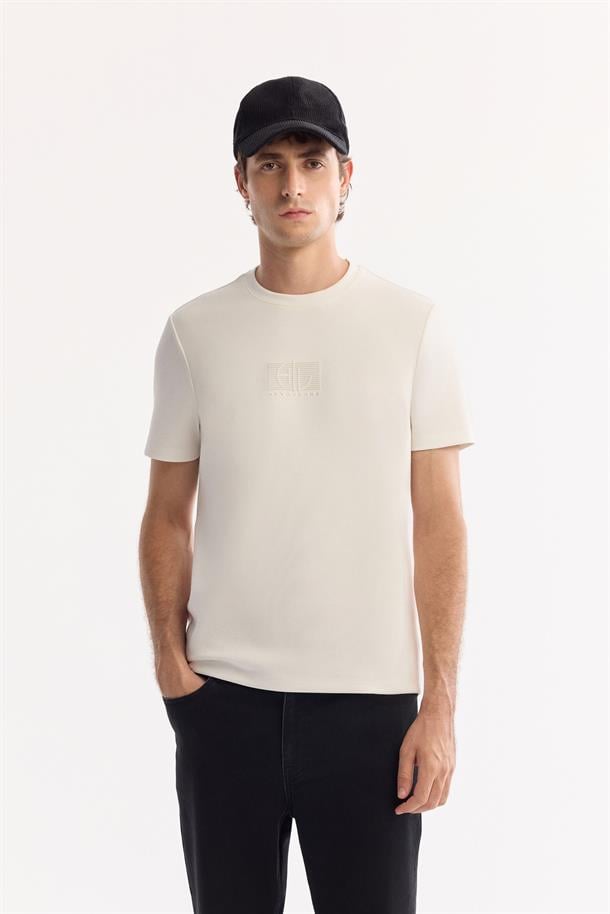 Ekru Bisiklet Yaka Viskon Karışımlı Bi-Stretch Baskılı T-Shirt
