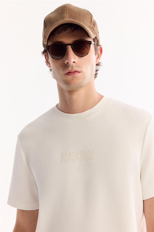 Ekru Bisiklet Yaka Viskon Karışımlı Bi-Stretch Baskılı T-Shirt