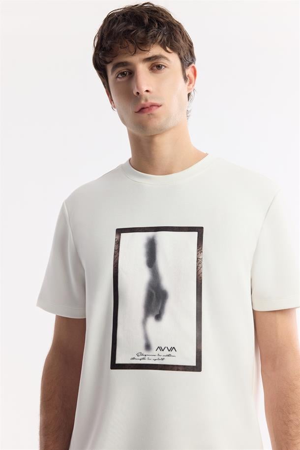 Ekru Bisiklet Yaka Baskılı Bi-Stretch İnterlok T-Shirt