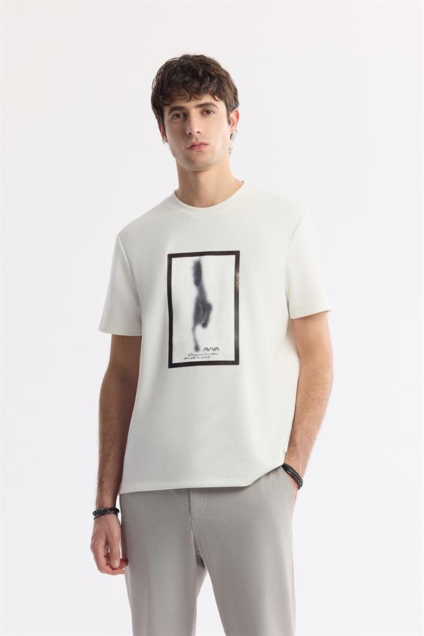 Ekru Bisiklet Yaka Baskılı Bi-Stretch İnterlok T-Shirt