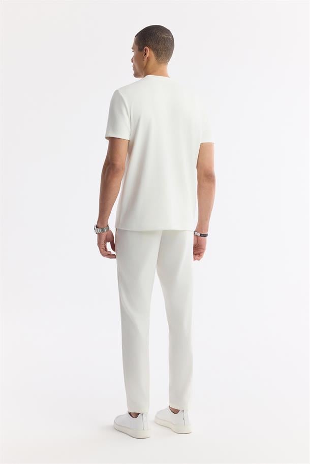 Ekru Bisiklet Yaka Baskılı Bi-Stretch İnterlok T-Shirt