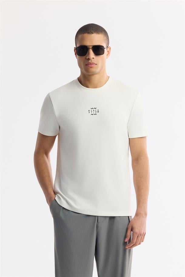 Ekru Bisiklet Yaka Baskılı Bi-Stretch İnterlok T-Shirt