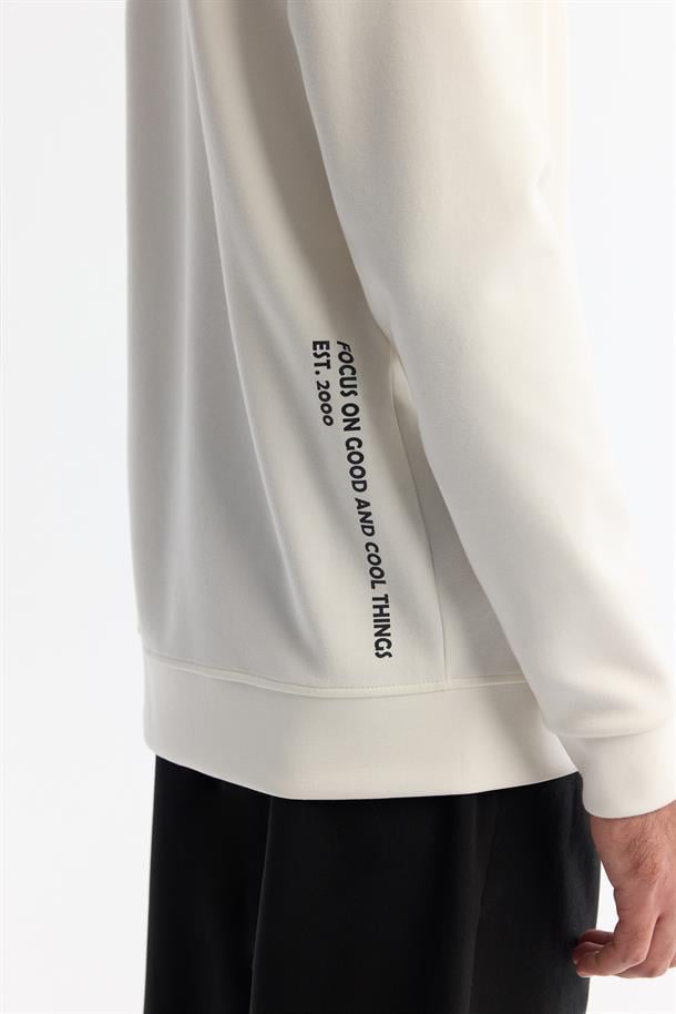 Ekru Bisiklet Yaka Pamuklu Baskılı Elastan Sweatshirt