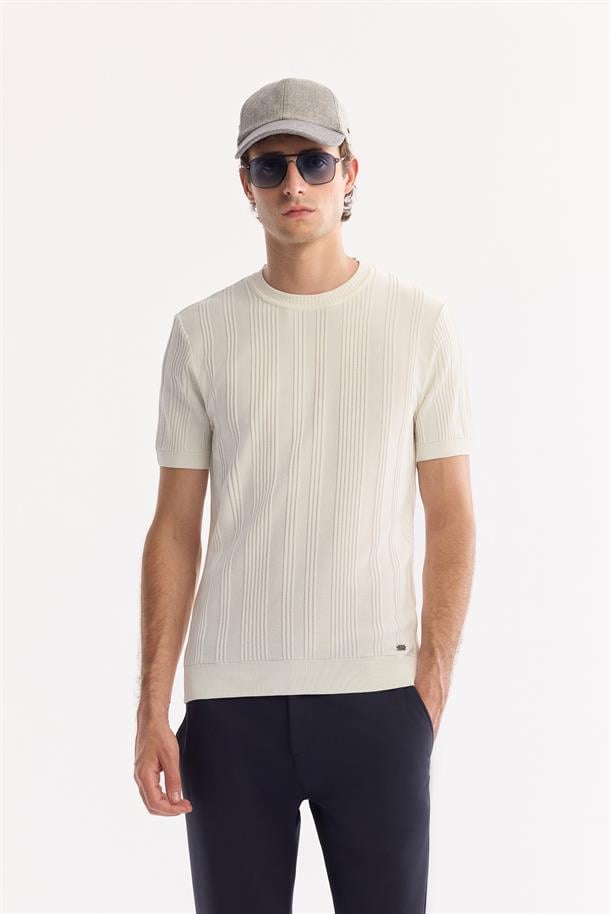 Ekru Bisiklet Yaka Rayon Tüylenmeyen Çizgili Triko T-shirt