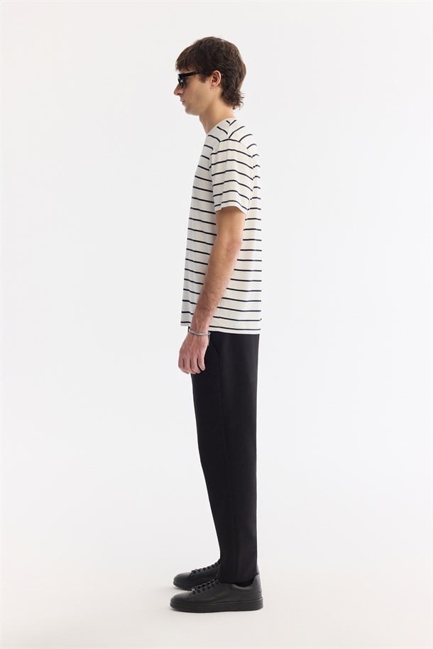 Ekru Bisiklet Yaka Çizgili Soft Touch T-Shirt
