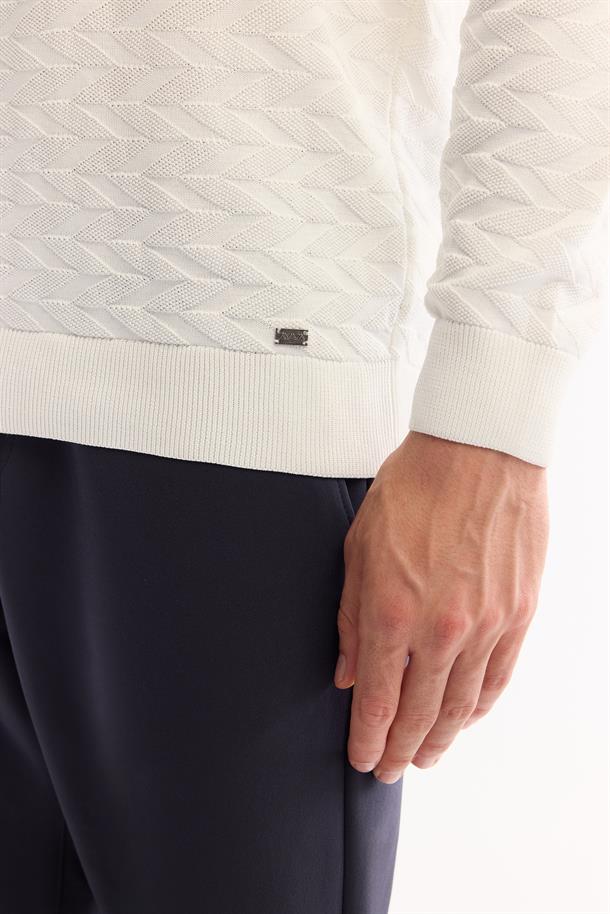 Ekru Bisiklet Yaka Dokulu Triko Kazak