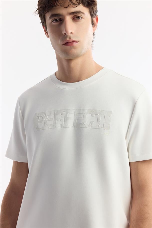 Ekru Bisiklet Yaka Baskılı Bi-Stretch İnterlok T-Shirt