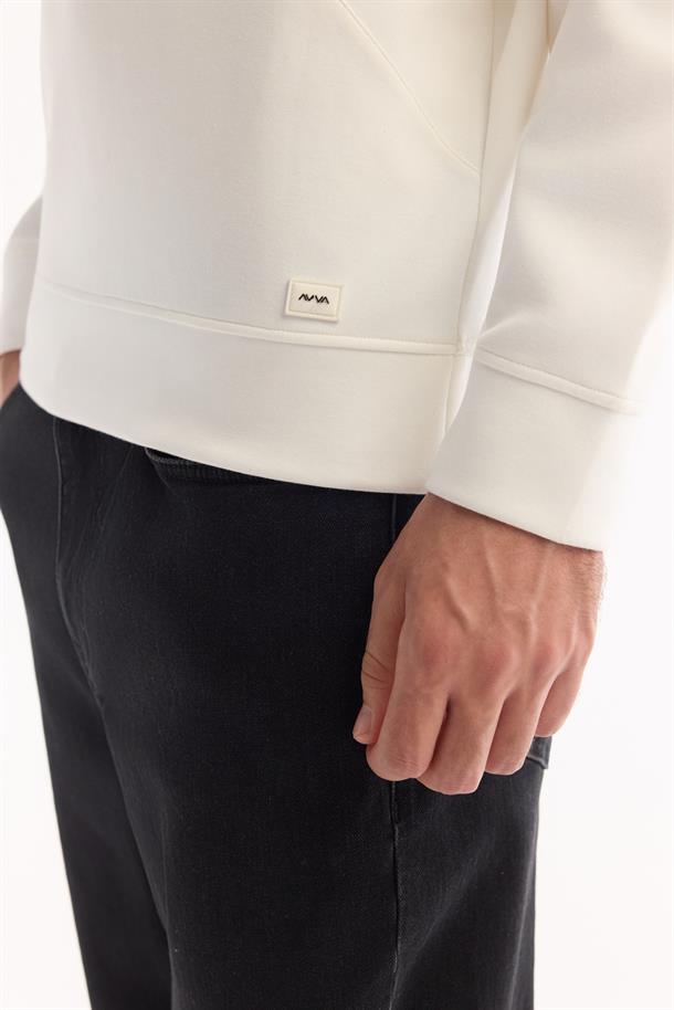 Ekru Bisiklet Yaka Kolay Ütülenen Bi-Stretch Baskılı Sweatshirt