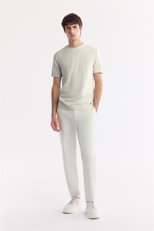 Ekru Bisiklet Yaka Viskon Karışımlı Dokulu Triko T-Shirt