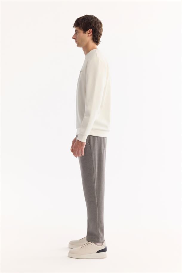 Ekru Bisiklet Yaka Kolay Ütülenen Bi-Stretch Baskılı Sweatshirt