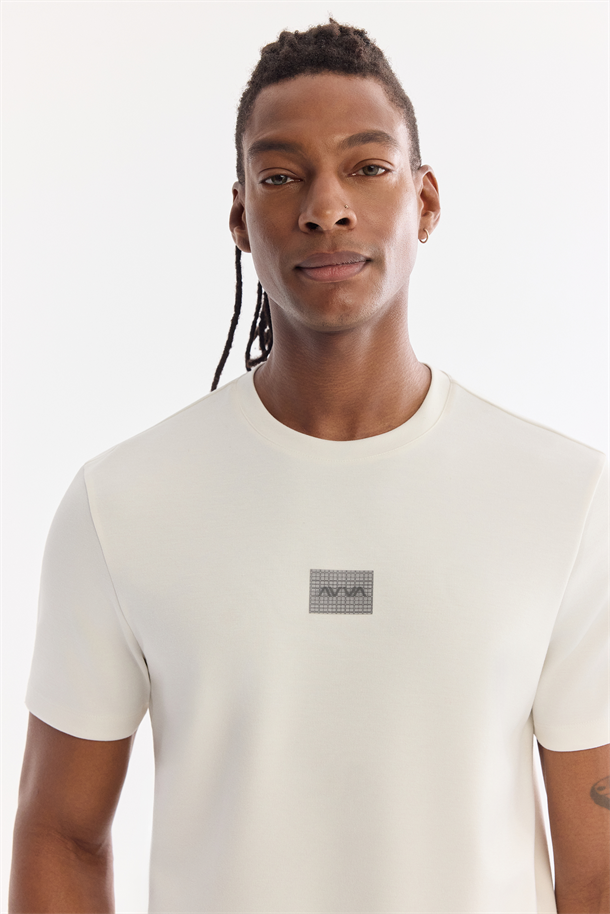 Ekru Bisiklet Yaka Hologram   Baskılı İnterlok T-Shirt