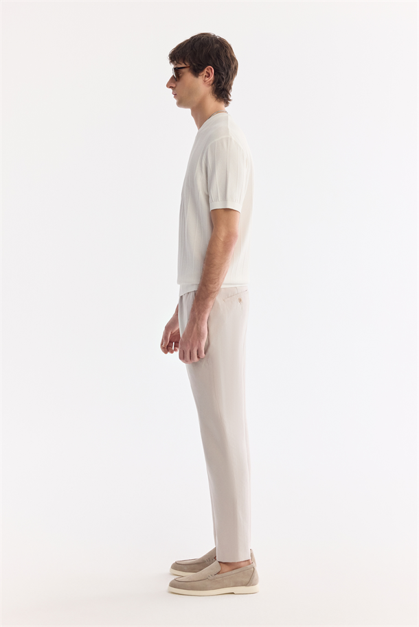 Ekru Bisiklet Yaka Kolay Ütülenen Kırışmaz Triko T-Shirt