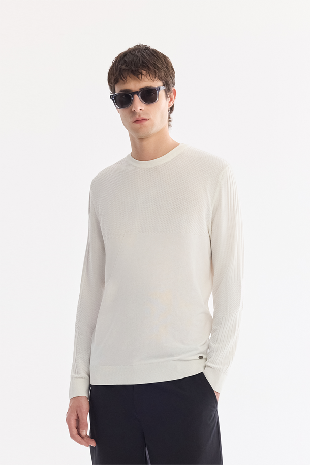 Ekru Bisiklet Yaka Kırışmayan Kolay Ütülenen Kazak