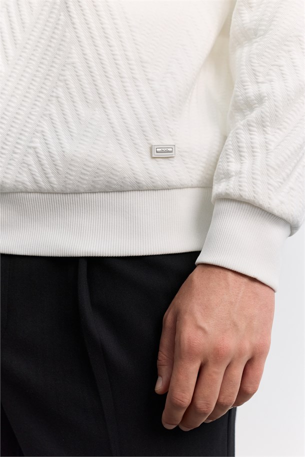 Ekru Bisiklet Yaka Kolay Ütülenen Jakarlı Sweatshirt
