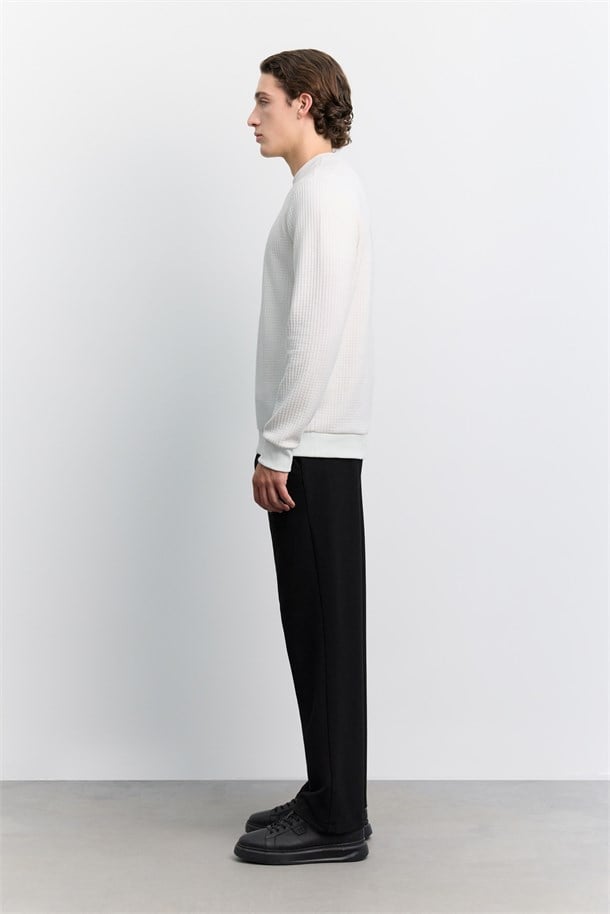 Ekru Bisiklet Yaka Kolay Ütülenen Jakarlı Sweatshirt