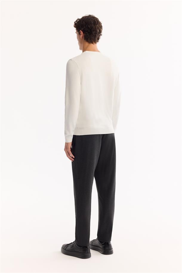 Ekru Bisiklet Yaka Rayon Tüylenmeyen Dokulu Triko Kazak