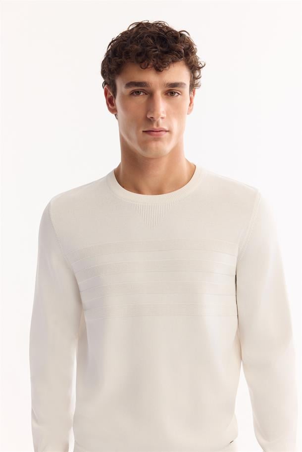 Ekru Bisiklet Yaka Rayon Tüylenmeyen Dokulu Triko Kazak