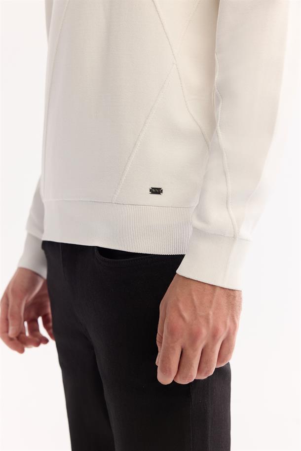 Ekru Bisiklet Yaka Rayon Tüylenmeyen Dokulu Triko Kazak