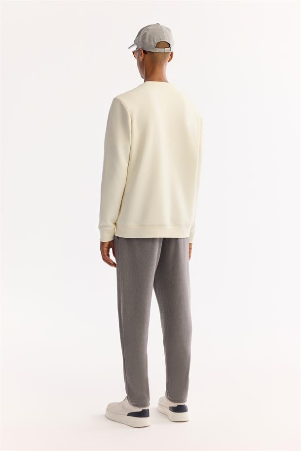 Ekru Bisiklet Yaka Kolay Ütülenen Bi-Stretch Baskılı Sweatshirt