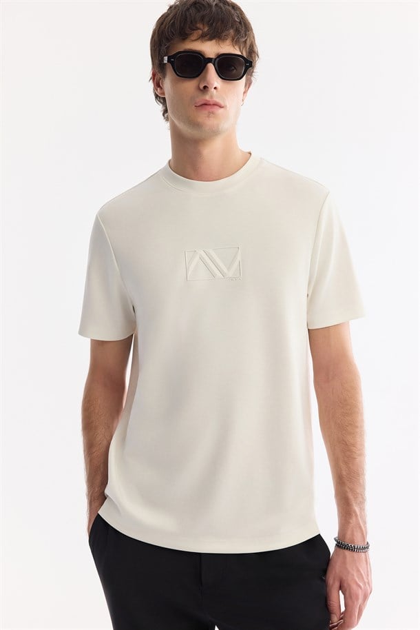 Ekru Bisiklet Yaka Baskılı İnterlok T-Shirt