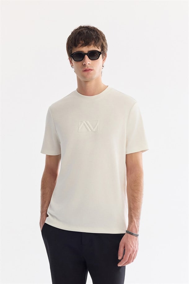 Ekru Bisiklet Yaka Baskılı İnterlok T-Shirt