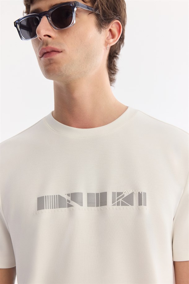 Ekru Bisiklet Yaka Baskılı İnterlok T-Shirt