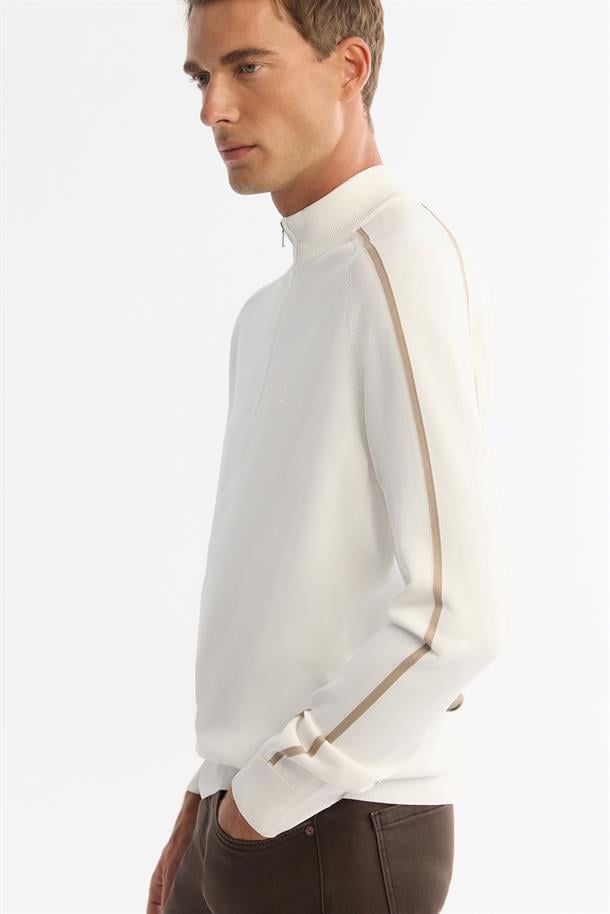 Ekru Fermuarlı Dik Yaka Rayon Triko Kazak