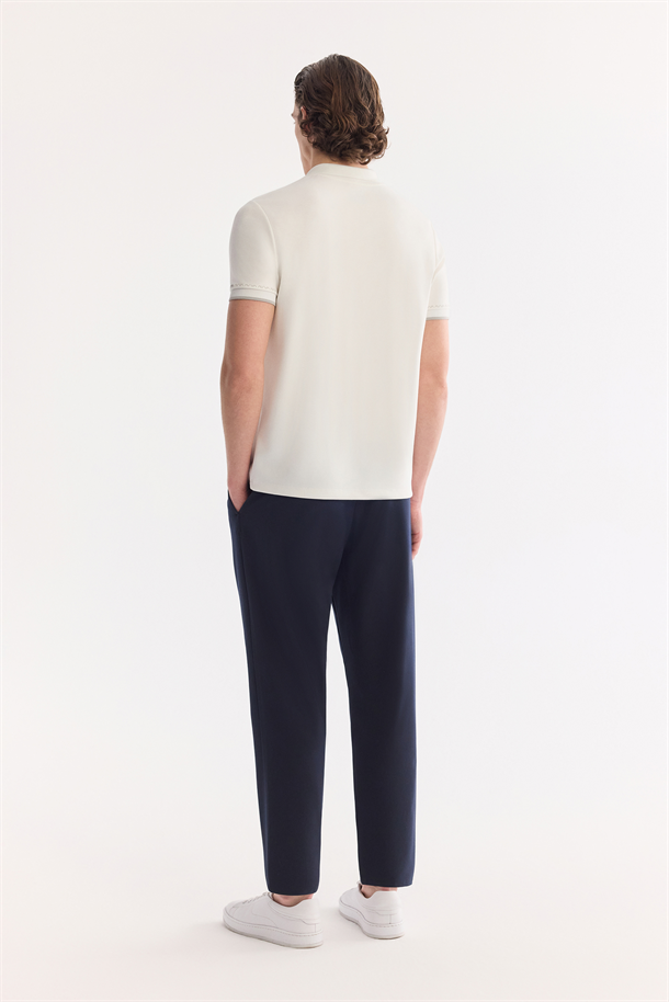 Ekru Kıvrılmaz Polo Yaka Düğmeli Elastan T-Shirt