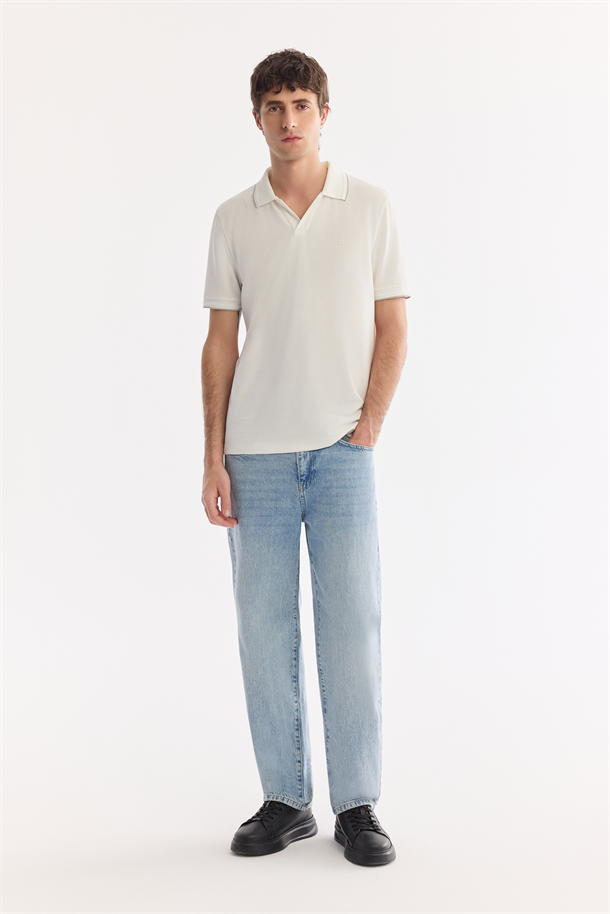 Ekru Polo Yaka Düğmesiz Kolay Ütülenen T-Shirt