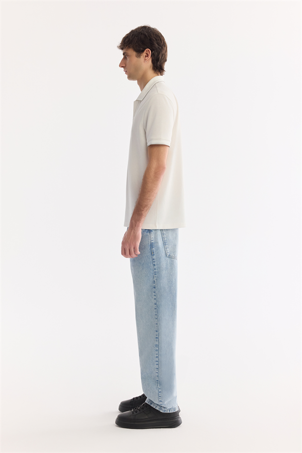 Ekru Polo Yaka Düğmesiz Kolay Ütülenen T-Shirt