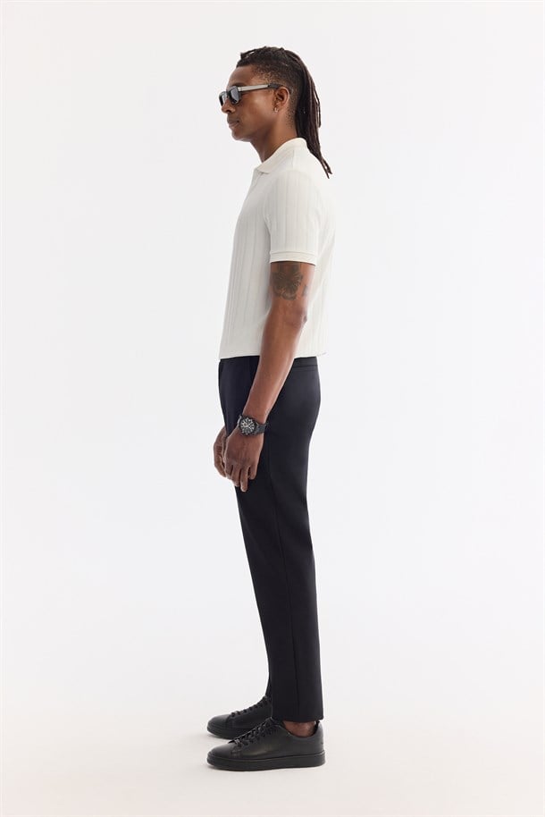Ekru Kıvrılmaz Polo Yaka Düğmesiz T-Shirt