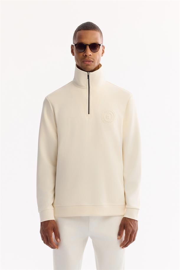 Ekru Dik Yaka Fermuarlı Soft Touch Baskılı Sweatshirt