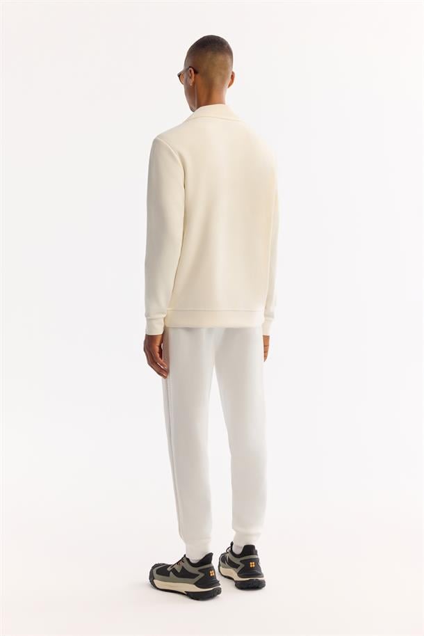 Ekru Dik Yaka Fermuarlı Soft Touch Baskılı Sweatshirt