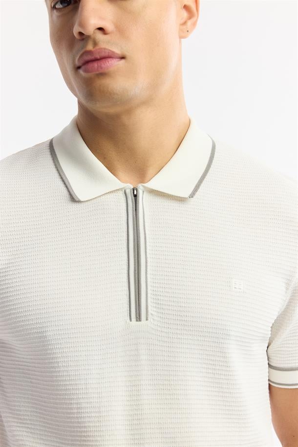 Ekru Polo Yaka Dokulu Rayon Triko T-Shirt