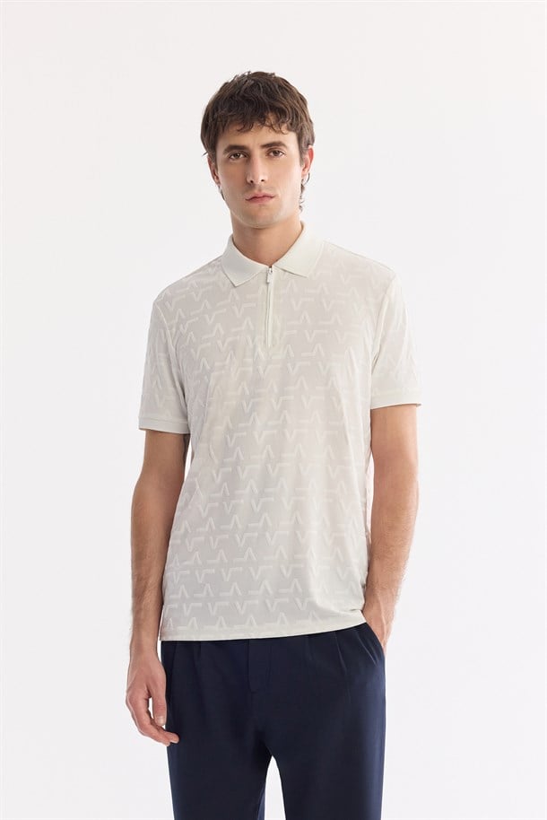 Ekru Kıvrılmayan Polo Yaka Fermuarlı T-Shirt