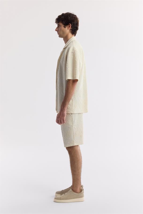 Ekru Apaj Yaka Pamuklu Jakarlı Kısa Kol Gömlek