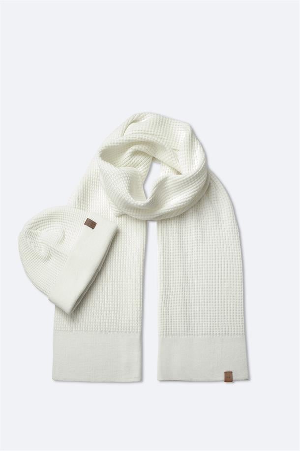 Ekru Jakarlı Triko Atkı Bere Takımı