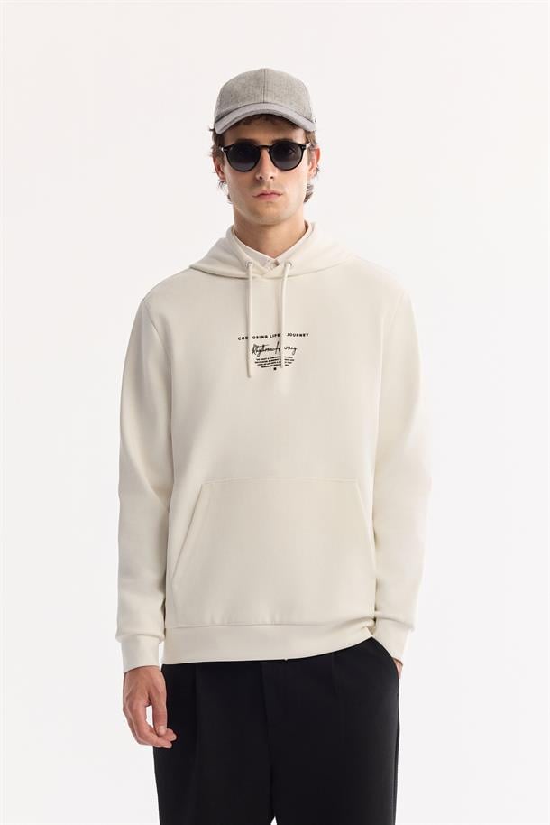 Ekru Kapüşonlu Kolay Ütülenen Bi-Stretch Baskılı Sweatshirt