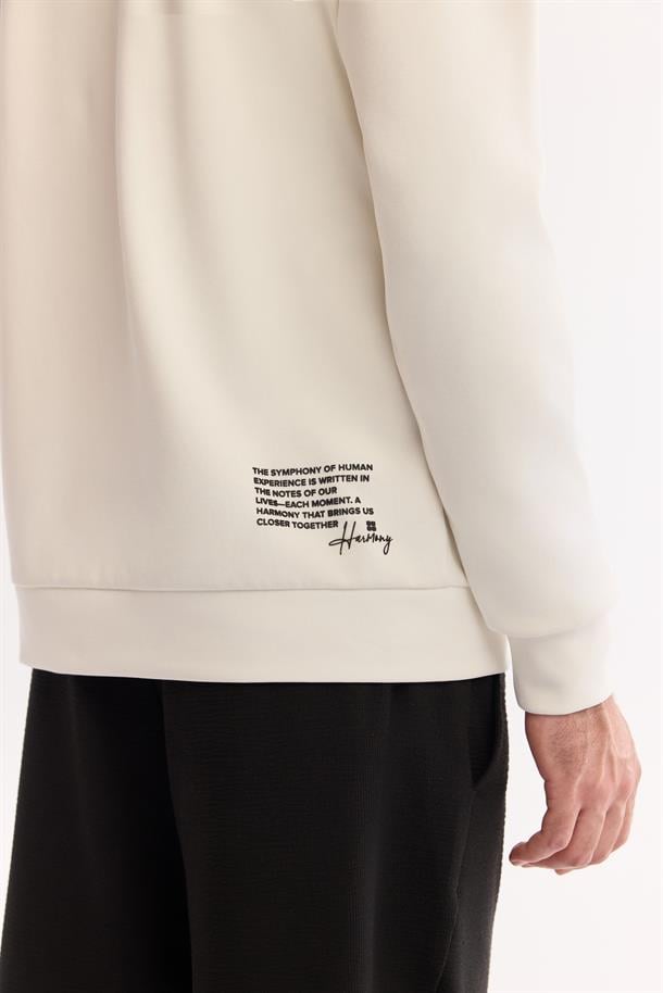 Ekru Kapüşonlu Kolay Ütülenen Bi-Stretch Baskılı Sweatshirt