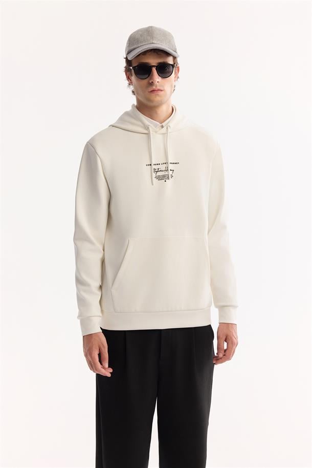 Ekru Kapüşonlu Kolay Ütülenen Bi-Stretch Baskılı Sweatshirt