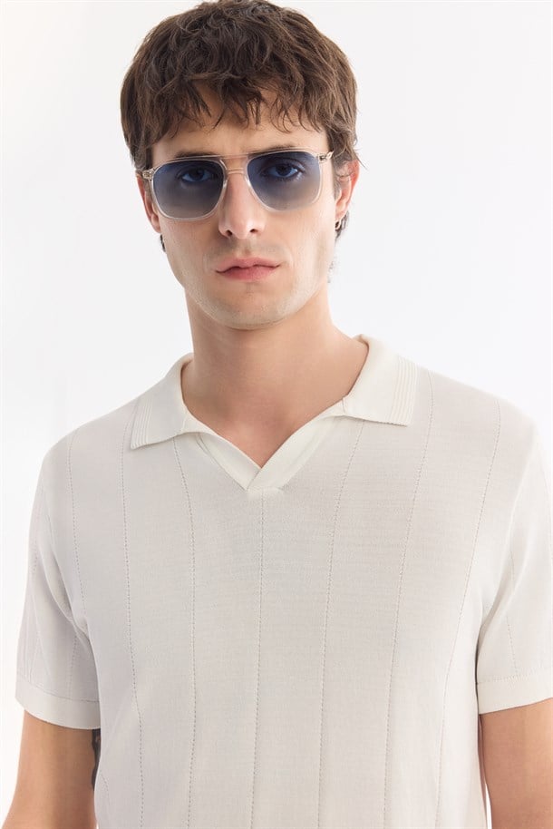 Ekru Polo Yaka Düğmesiz Dokulu Triko T-shirt