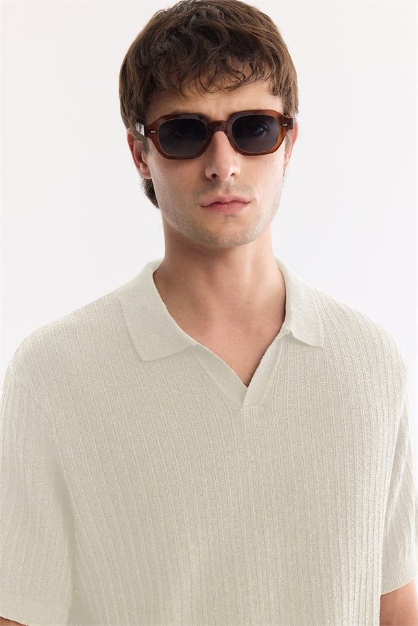 Ekru Polo Yaka Düğmesiz Soft Touch Triko T-Shirt