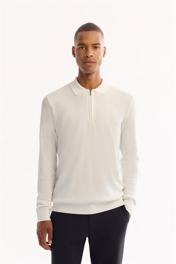 Ekru Polo Yaka Fermuarlı Rayon Tüylenmeyen Dokulu Triko Kazak