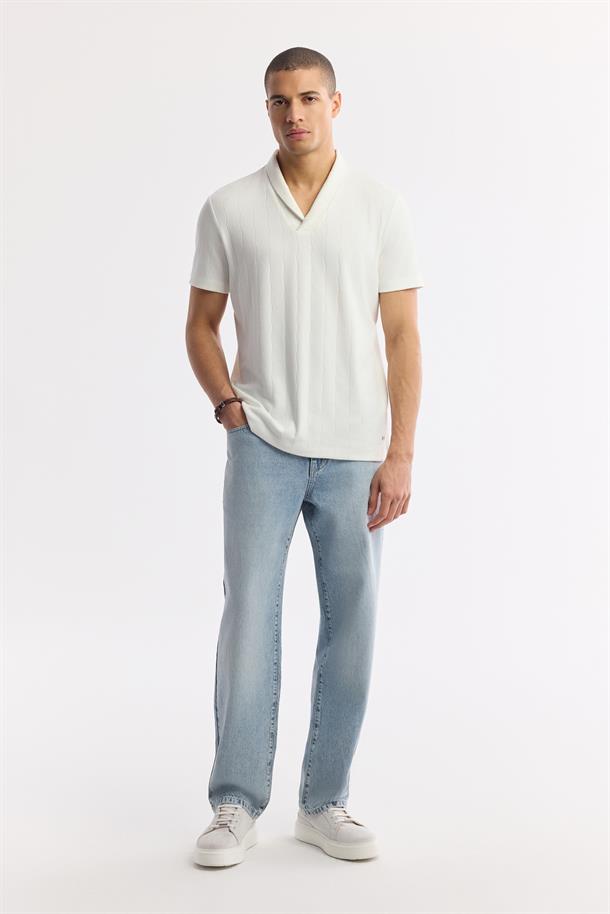 Ekru Şal Yaka Viskon Karışımlı Jakarlı T-Shirt