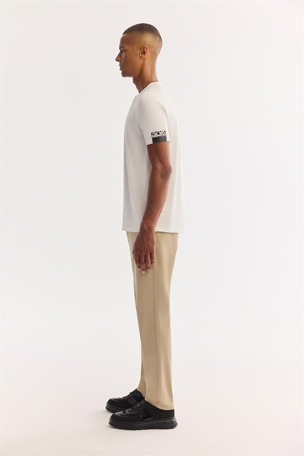 Ekru Bisiklet Yaka Soft Touch Bi-Stretch Baskılı T-Shirt