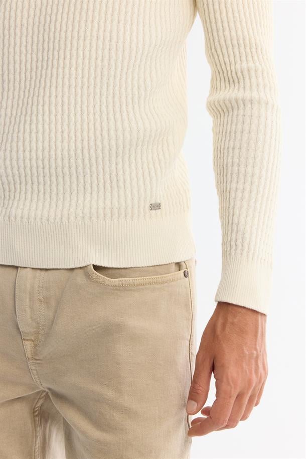 Ekru Tam Balıkçı Yaka Yün Karışımlı Jakarlı Triko Kazak