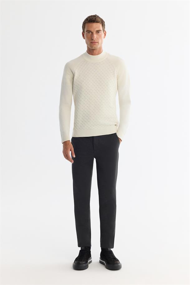 Ekru Yarım Balıkçı Yaka Soft Touch Triko Kazak