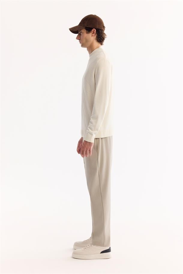 Ekru Bisiklet Yaka Soft Touch Dokulu Triko Kazak