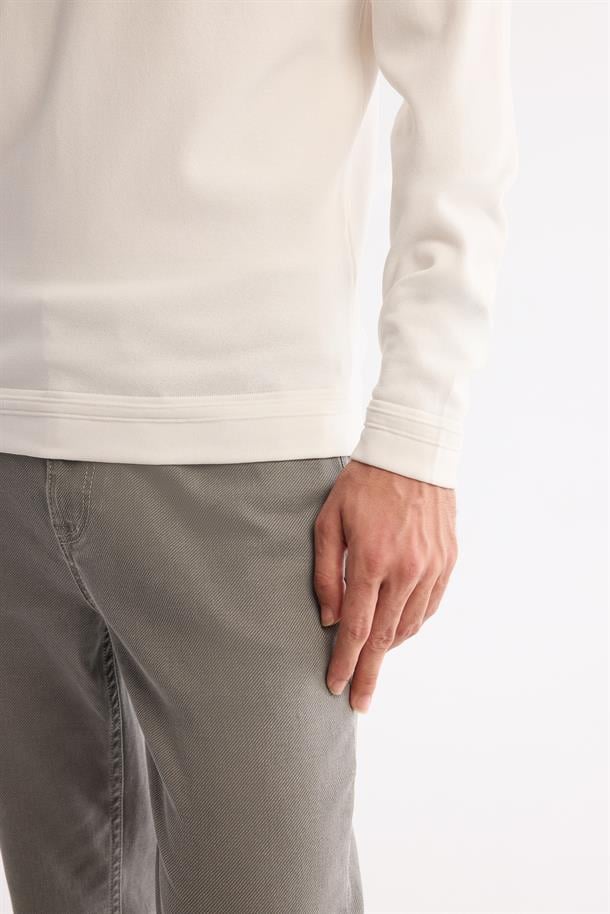 Ekru Yüksek Bisiklet Yaka Rayon Triko Kazak